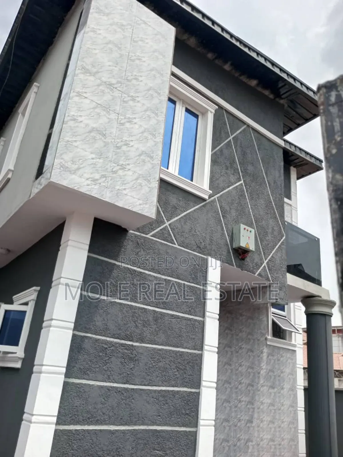 Furnished 4bdrm Duplex in Banky Estate Magboro Obafemi-Owode for sale
