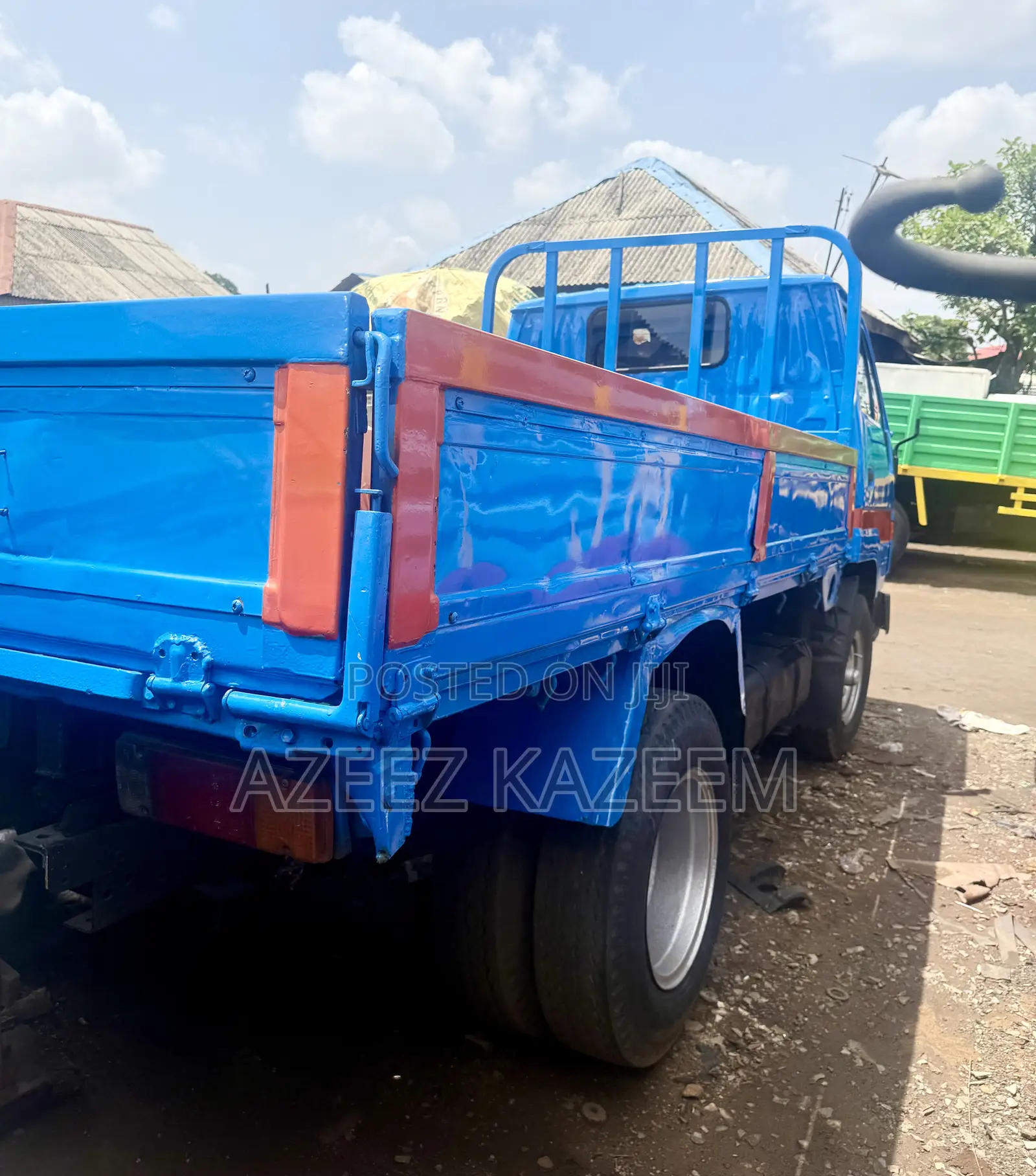 Toyota Dyna 200 Six Tyres Normal Bucket