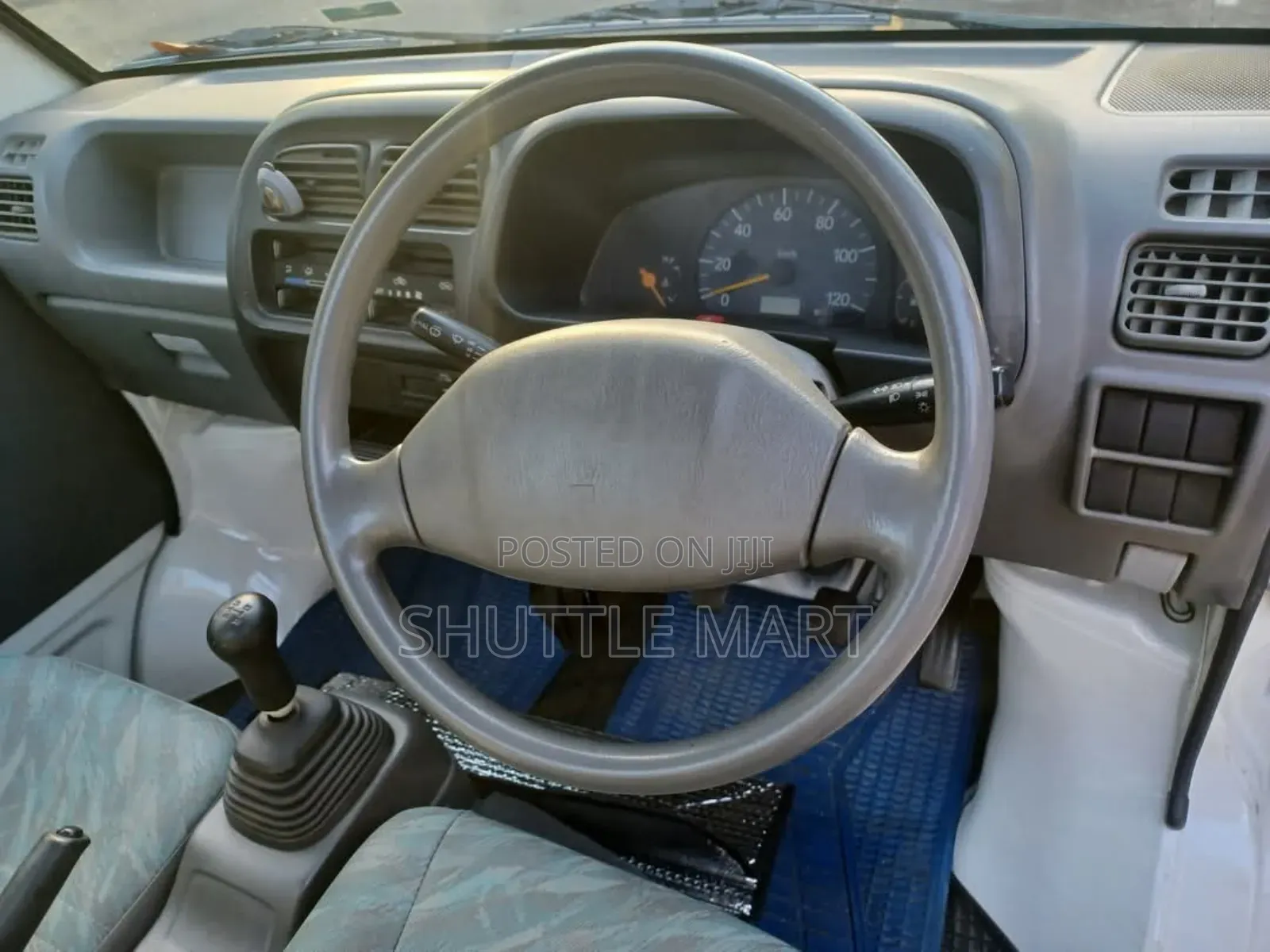 Distribution Mini Truck | Suzuki Every 2004 White