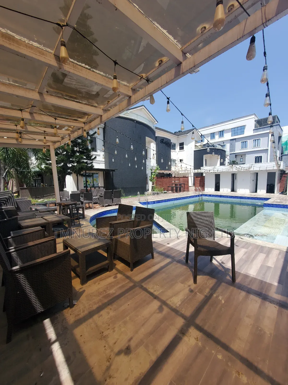 Club Space Comercial House for Rent