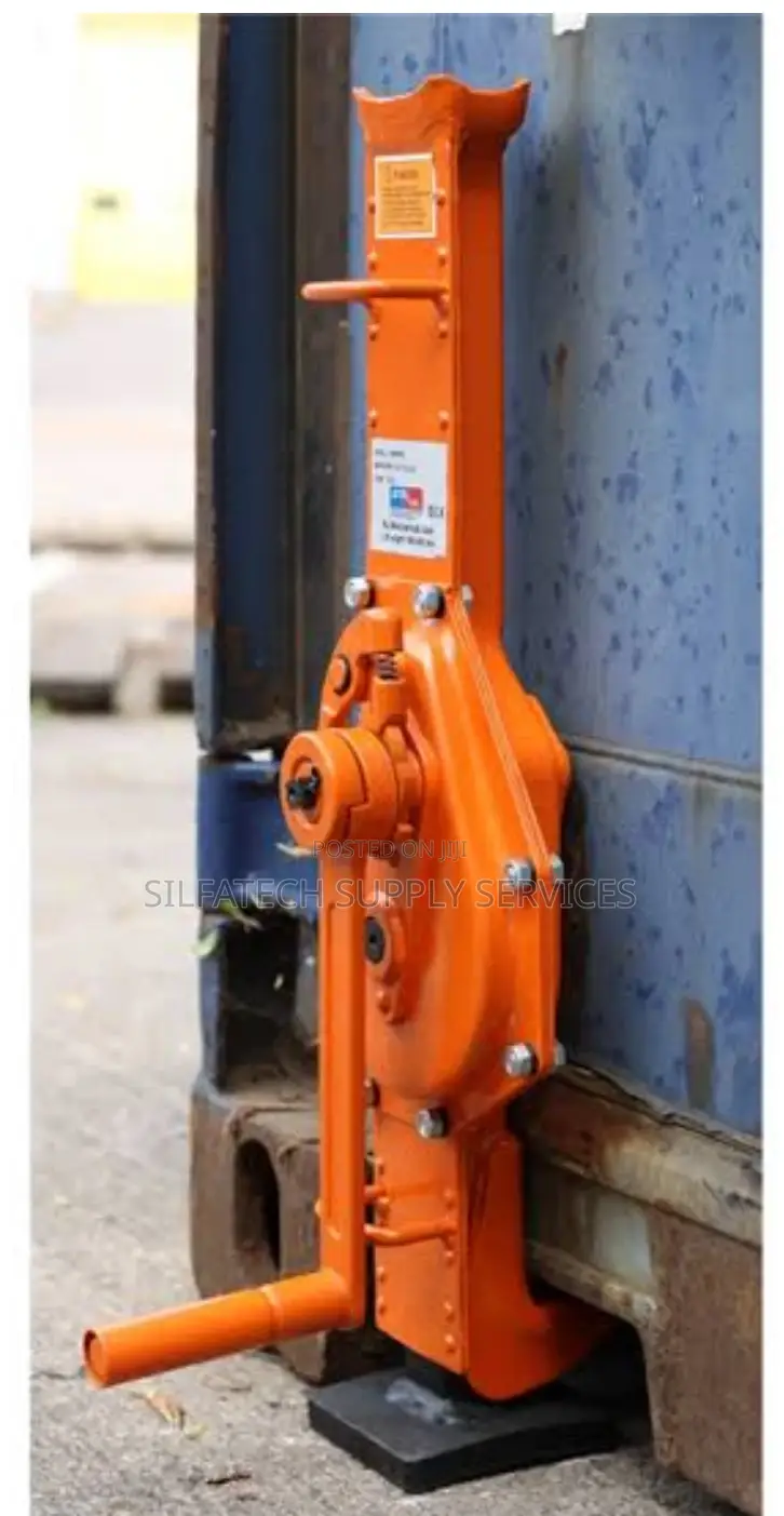 Mechanical Steel Jacks Of All Sizes