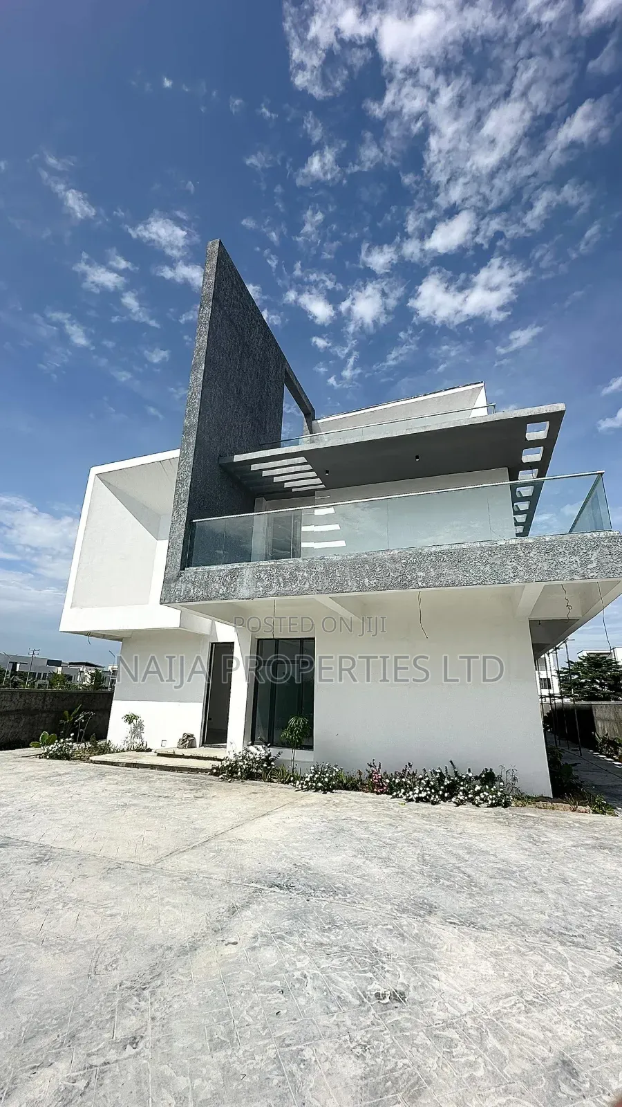 5bdrm Duplex in Pinnock Beach Estate, Lekki for sale