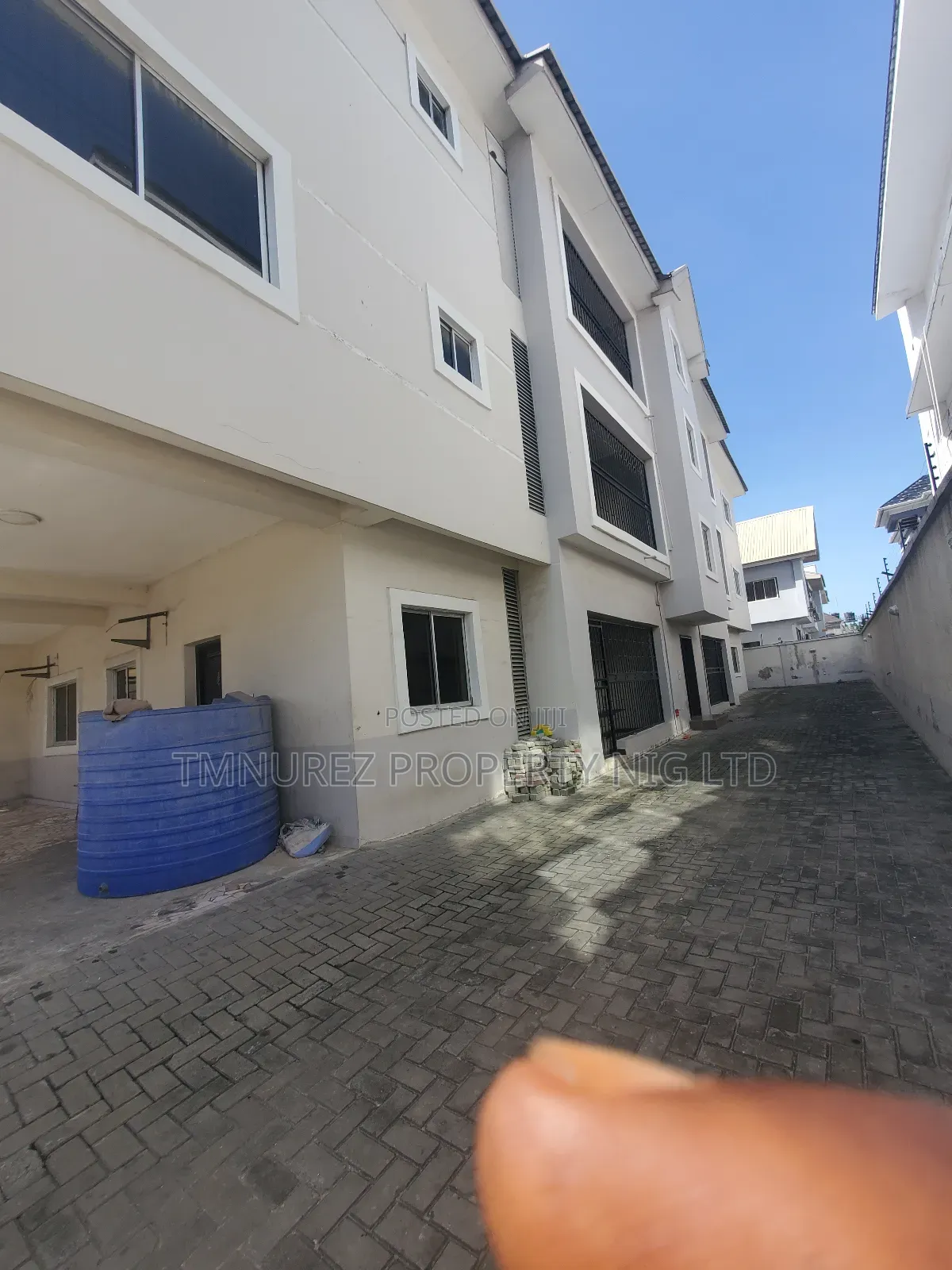 6unit of 3bedrrom Apartment for Lease