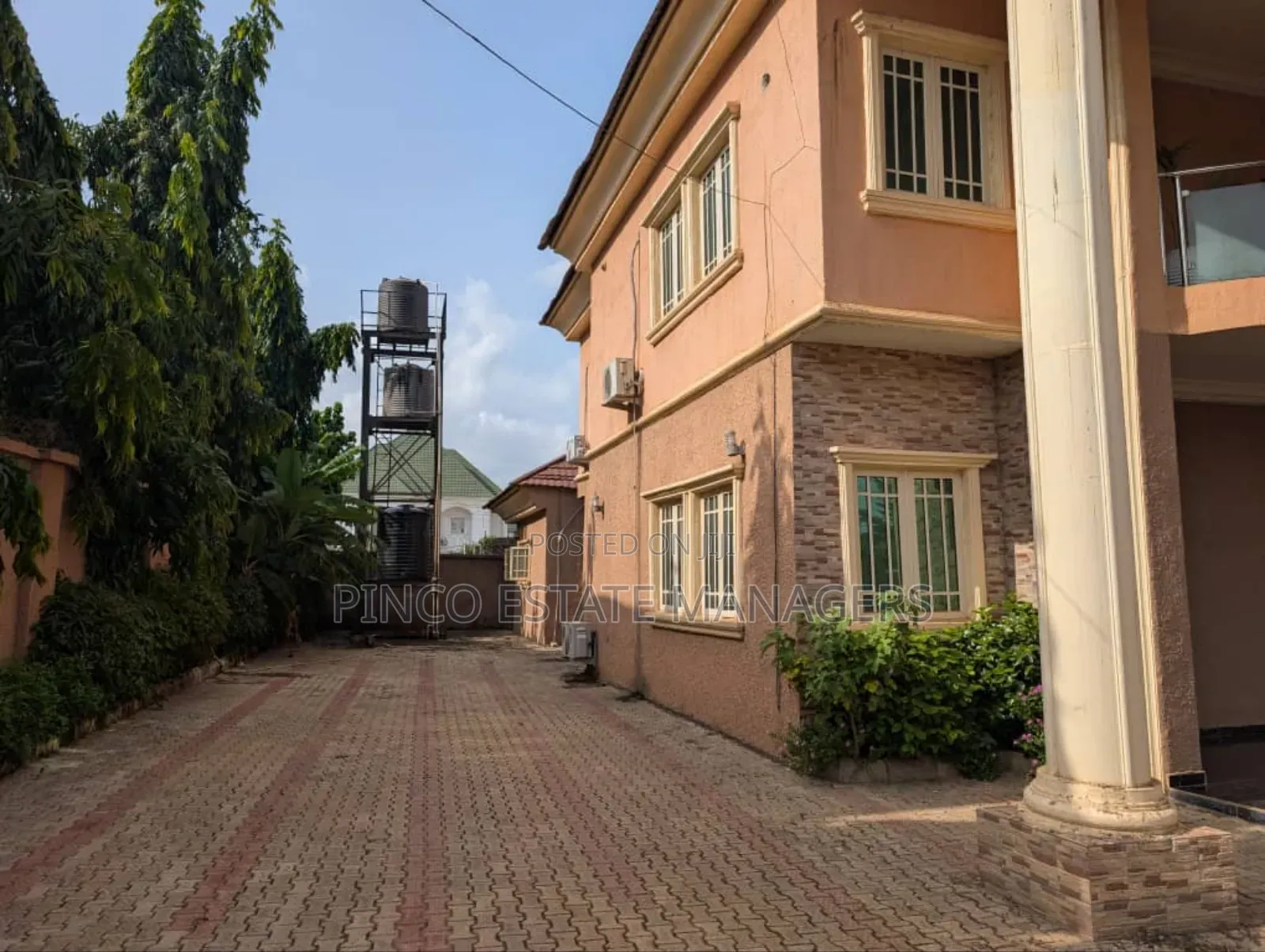5bdrm Duplex in Damunde Estate, Life Camp for sale