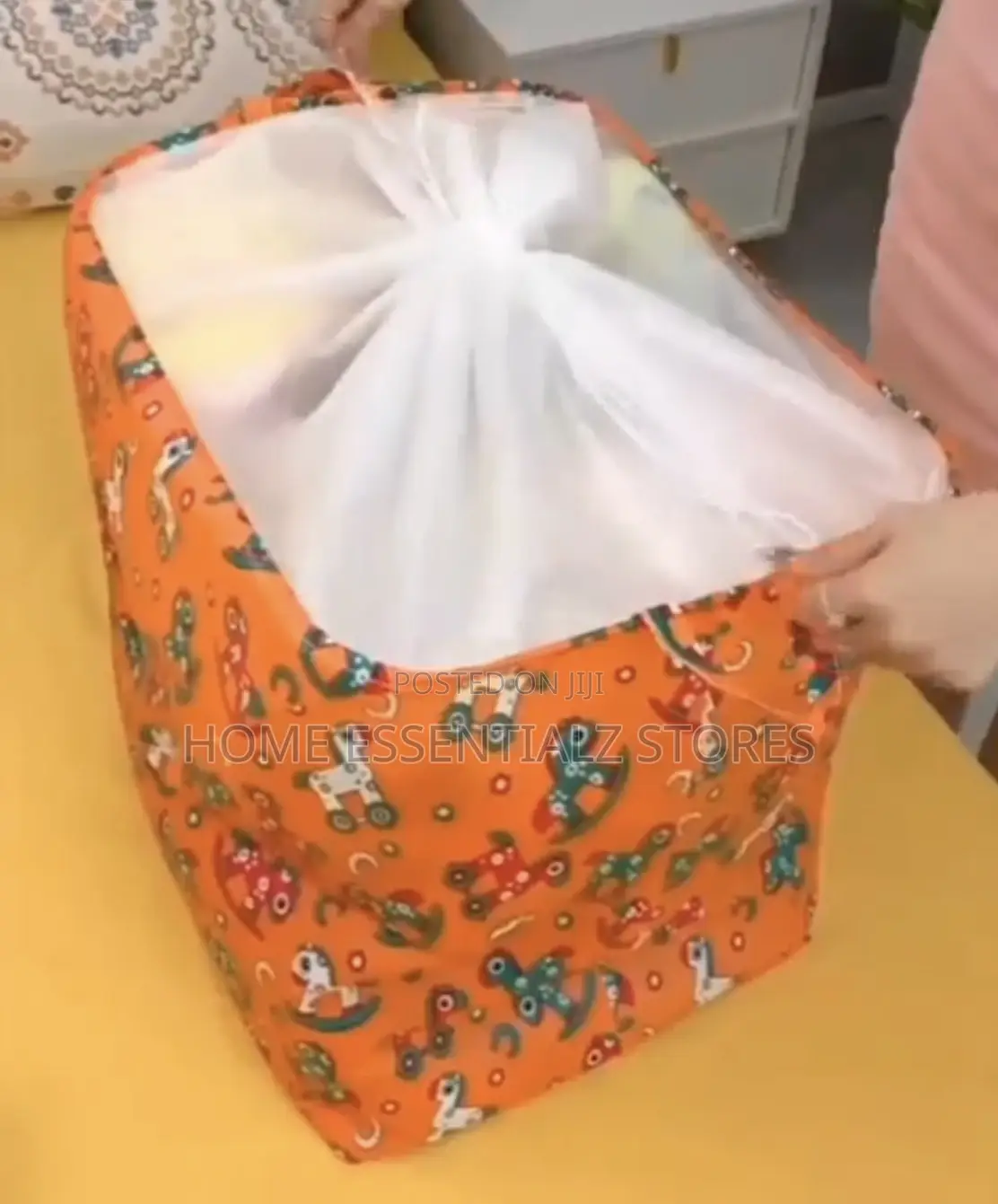 2 Pieces Set of Large Clothes Storage Bag With Net Lid