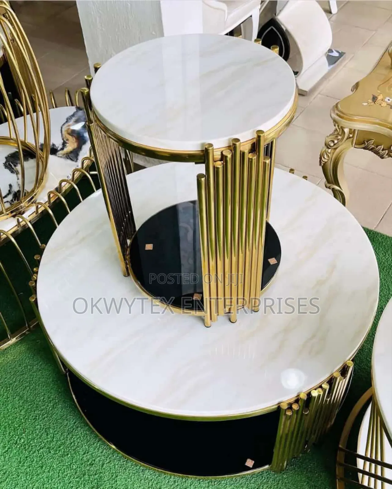Executive Italian Quality Center Table With Two Side Stools