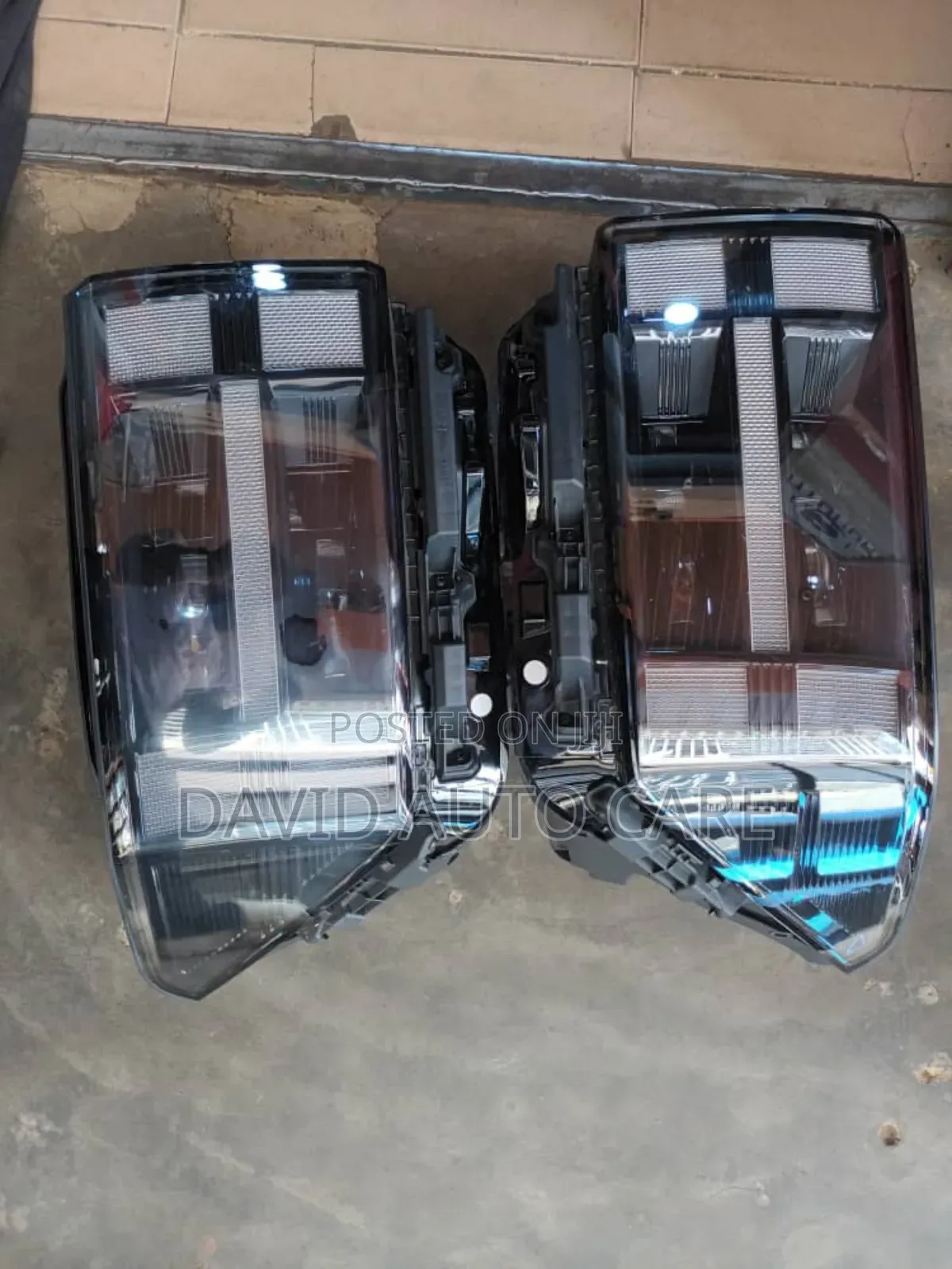Head Lamp Hyundai Santafe 2023