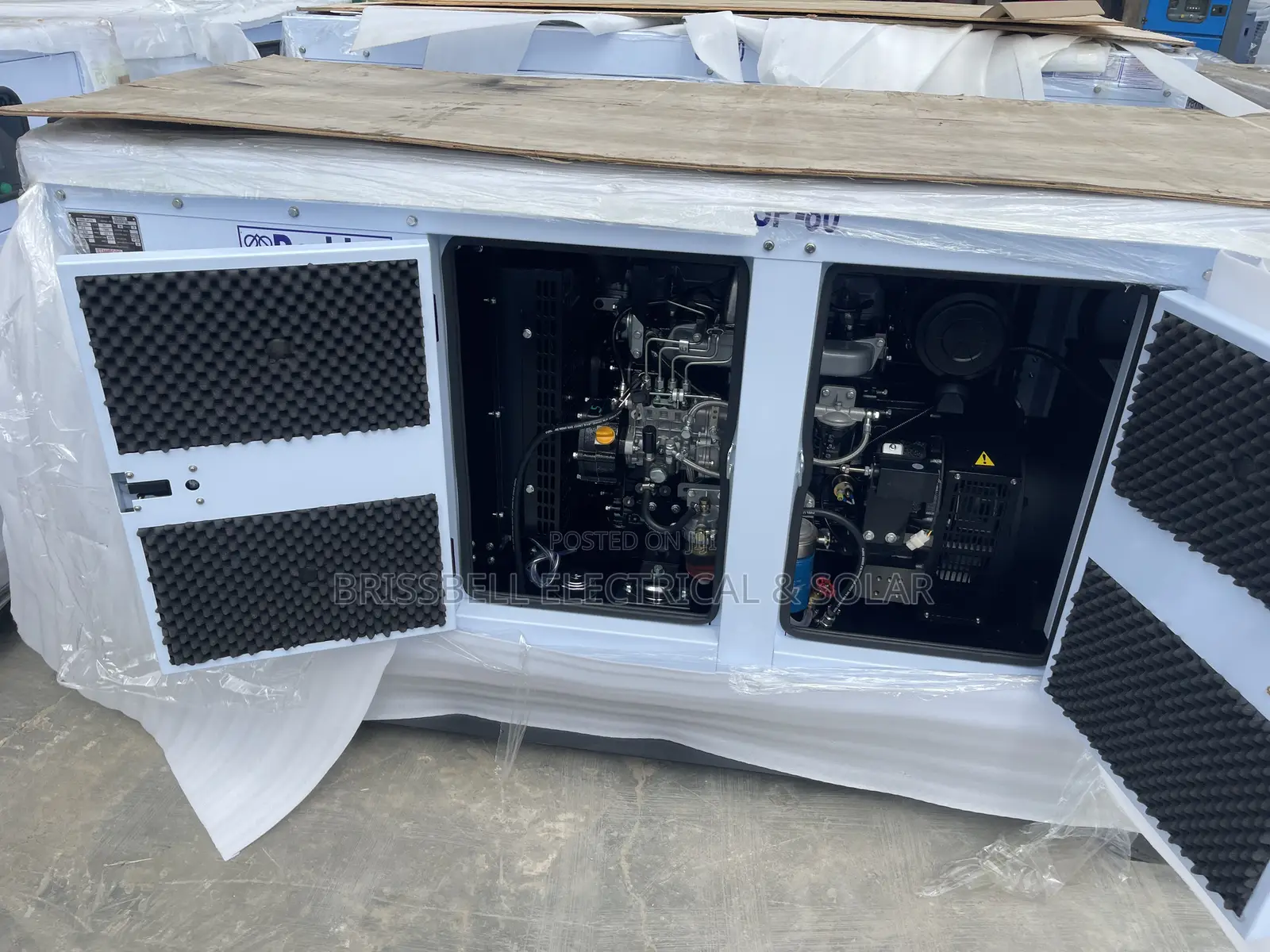 Original England Perkins Soundproof Diesel Generator