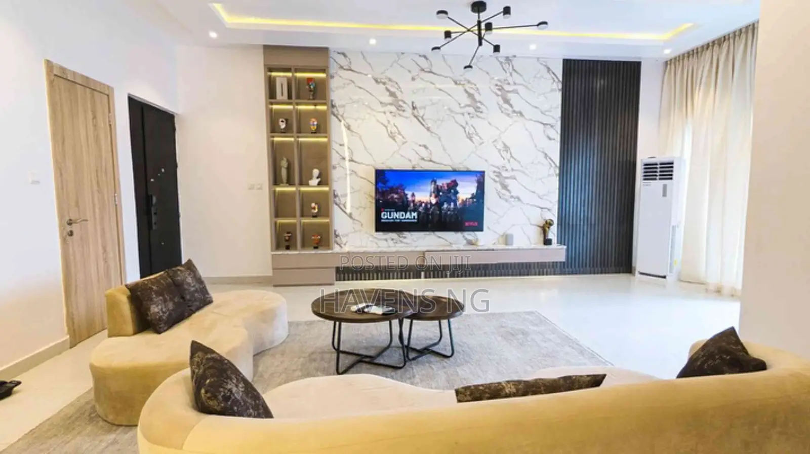 Smart 2-Bedroom Luxury Apartment With Rooftop Pool Gym