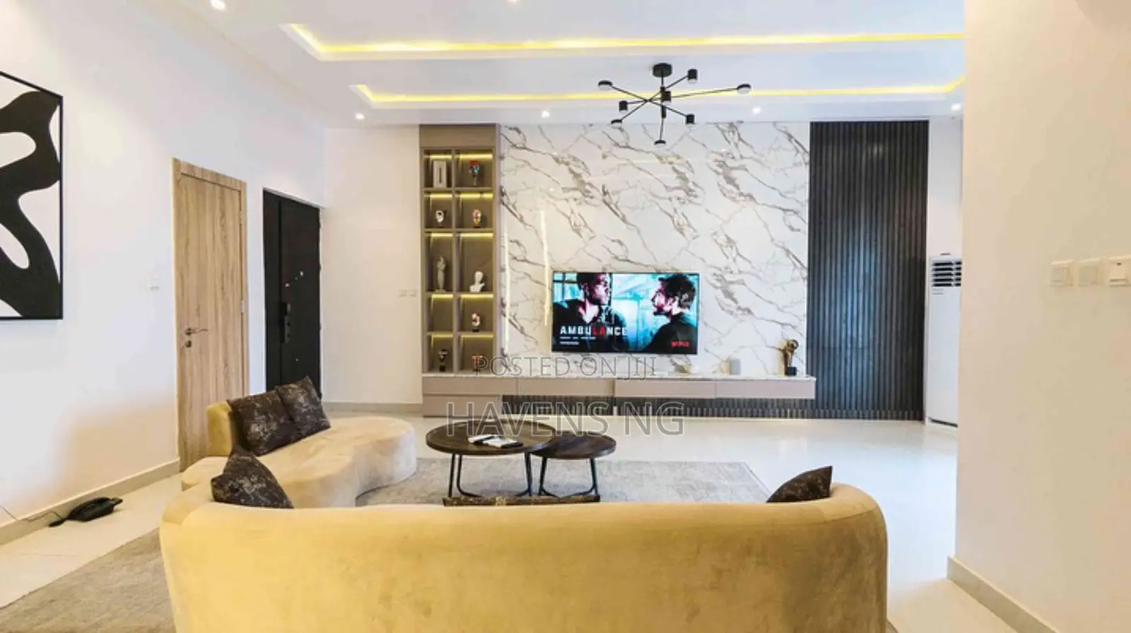 Smart 2-Bedroom Luxury Apartment With Rooftop Pool Gym