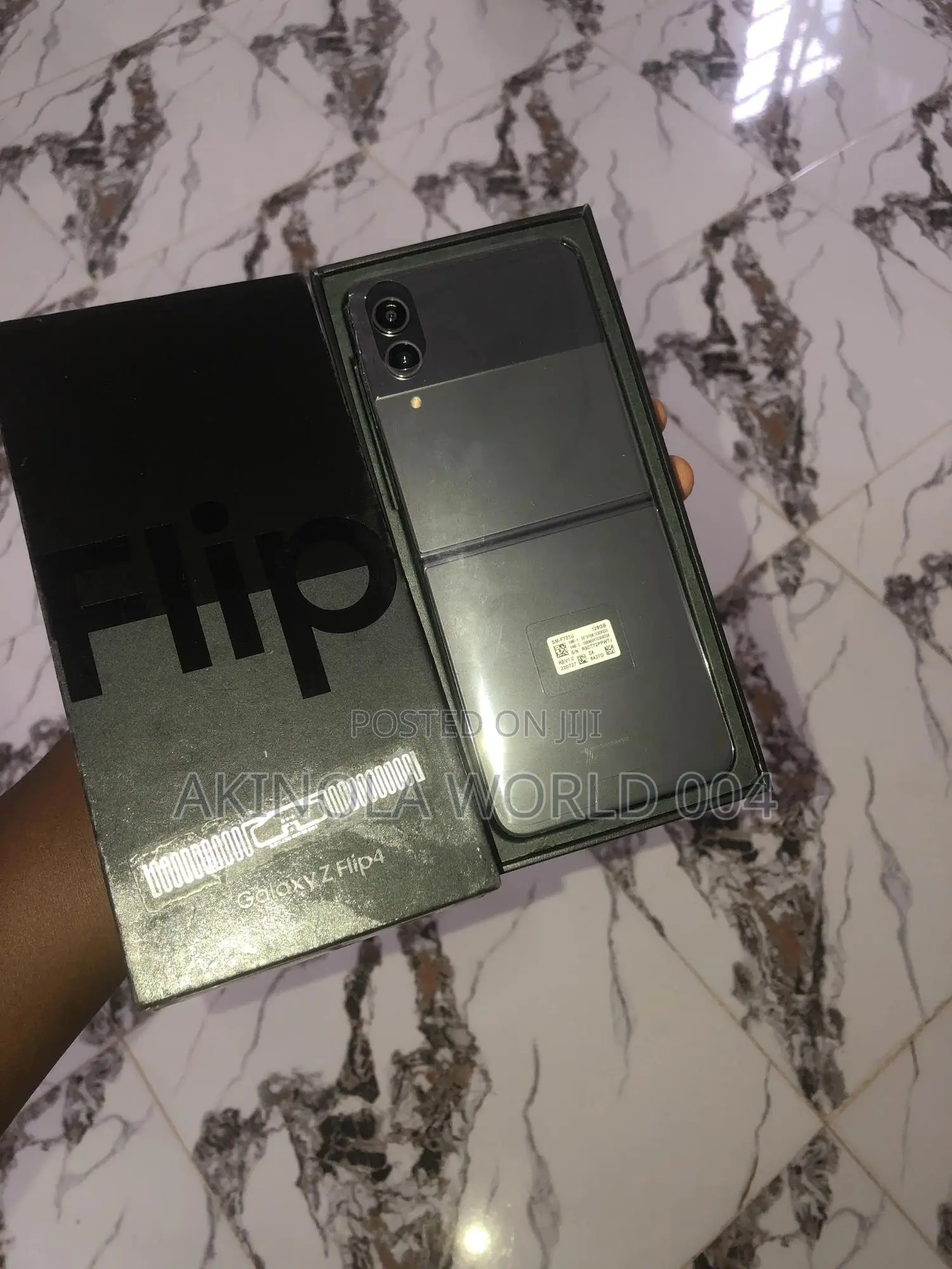 New Samsung Galaxy Z Flip4 128 GB Black
