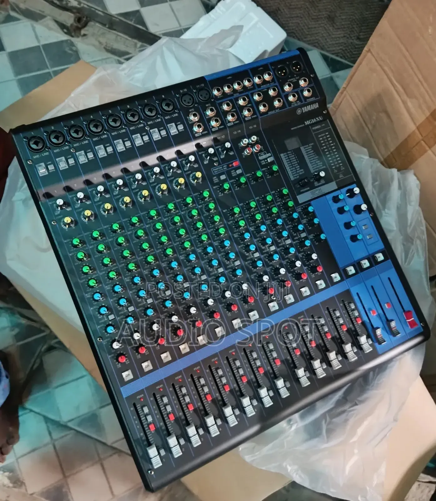 16 Channels Yamaha Console Mixer (Mg16xu)