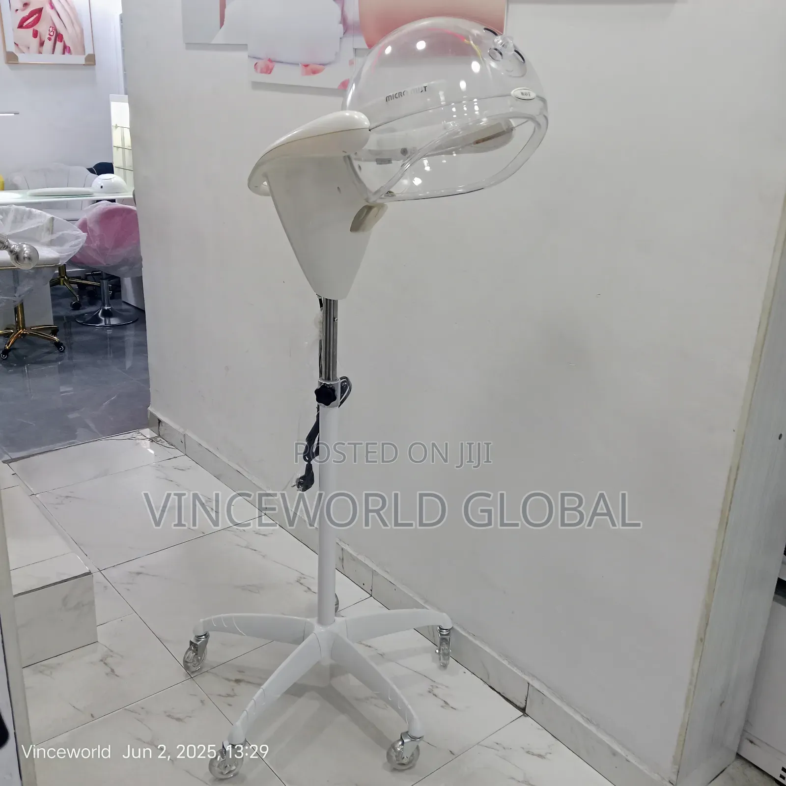 Professional Standing Wave Wall Steamer White
