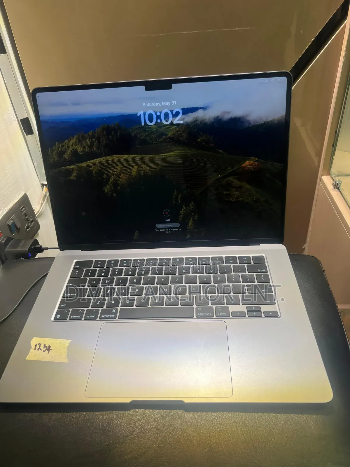 Laptop Apple MacBook Air 2024 M3 15-inch 8GB Apple M3 SSD 256GB