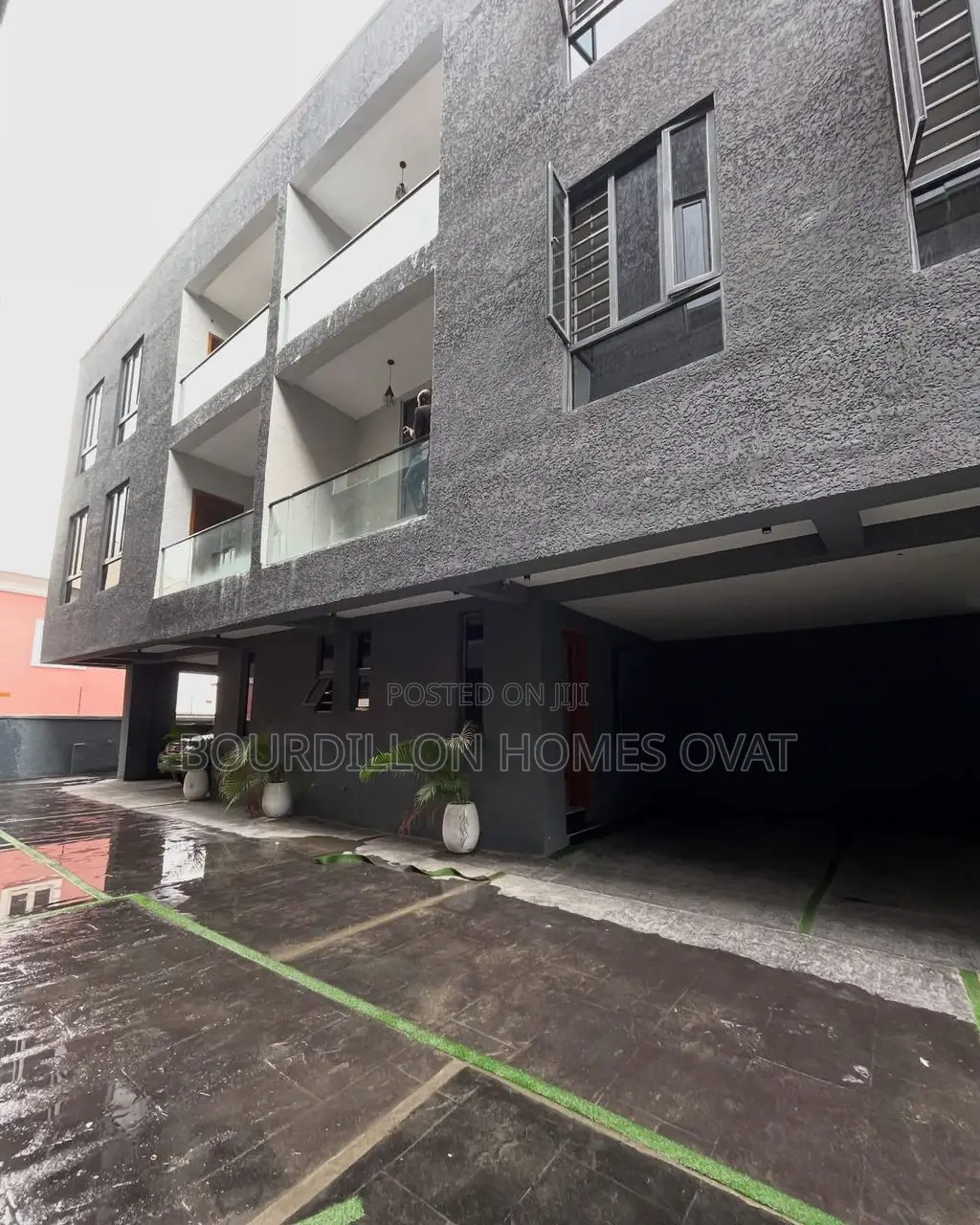 4bdrm Duplex in Lekki Phase 1 for sale