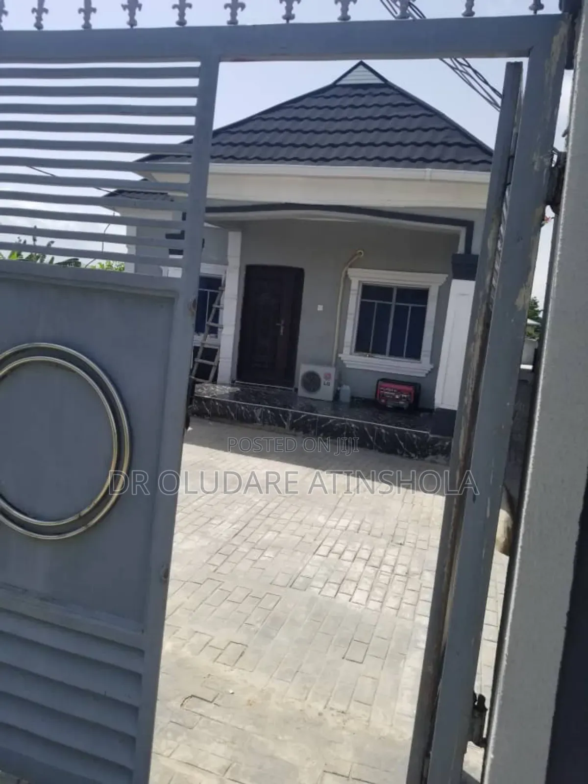 5bdrm Bungalow in Ikorodu for sale