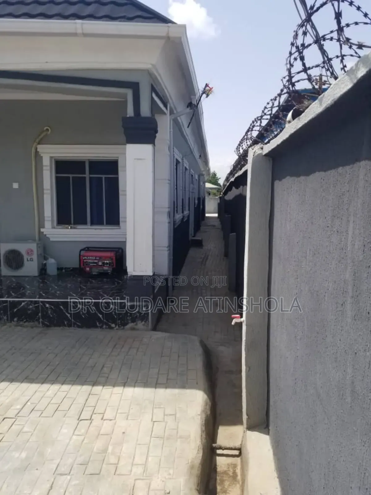 5bdrm Bungalow in Ikorodu for sale