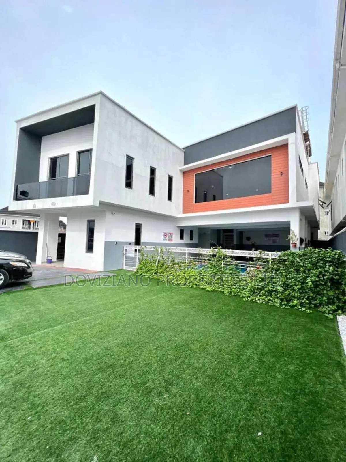 4bdrm Townhouse/Terrace in Ikate for sale