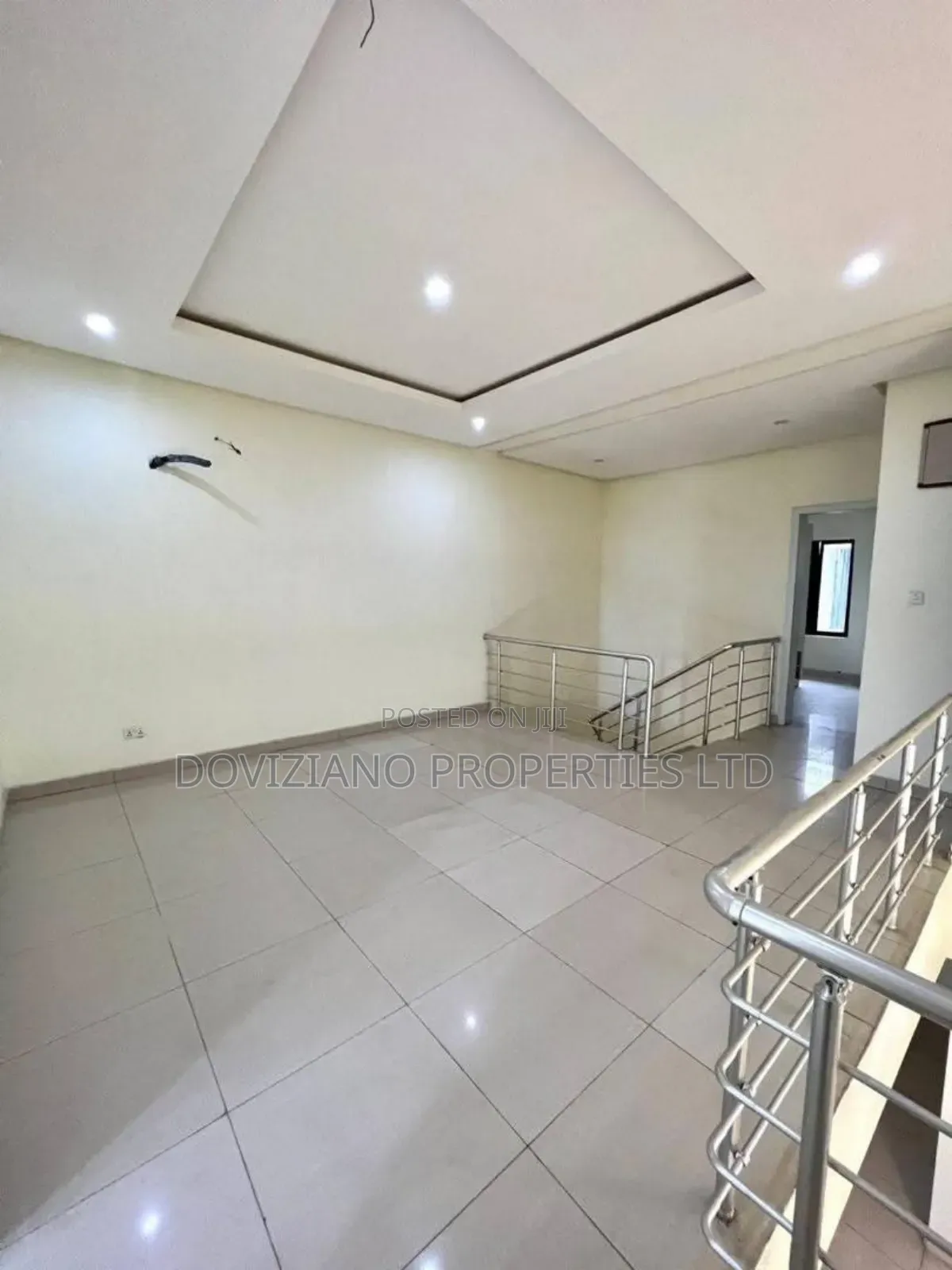 4bdrm Townhouse/Terrace in Ikate for sale