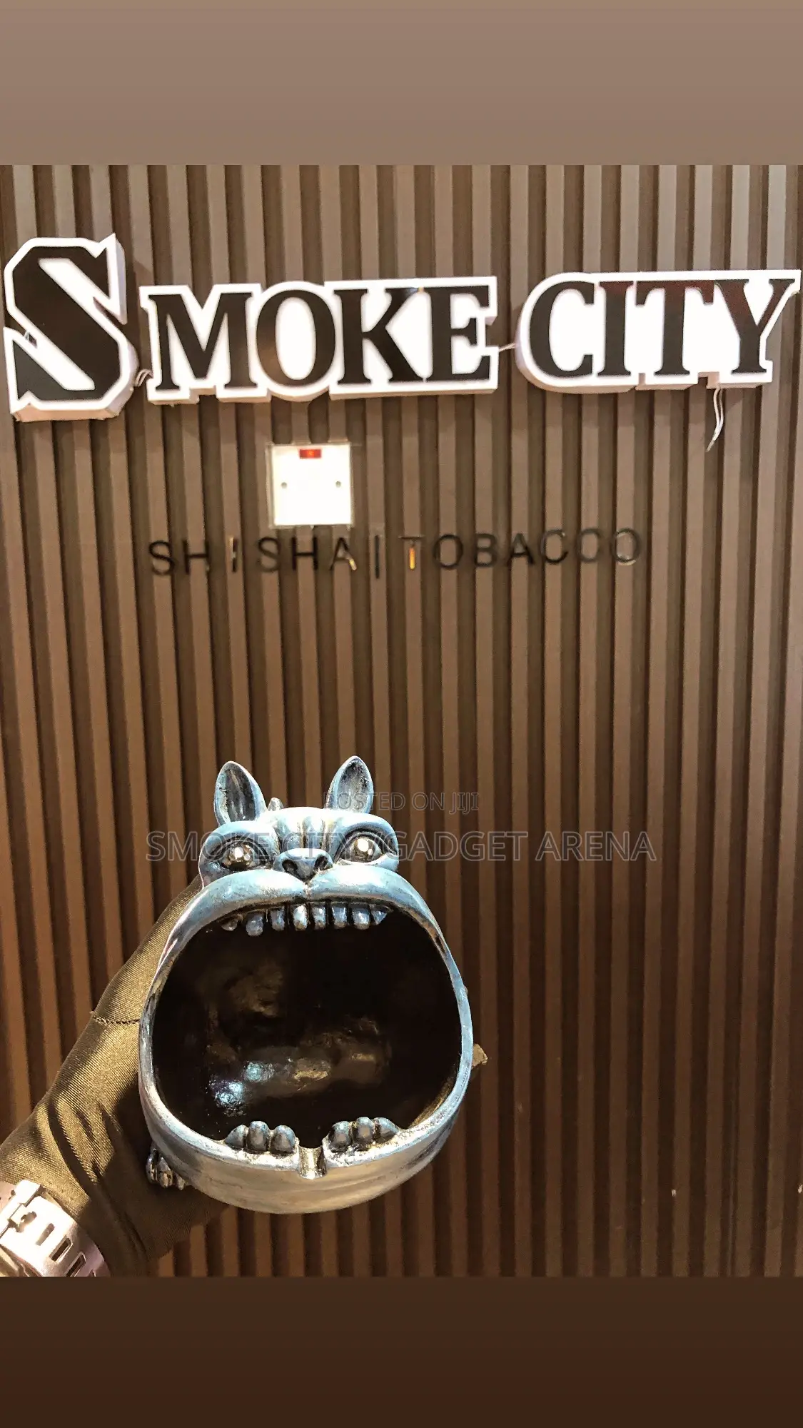 Classic Ash Tray Available in Different Colors