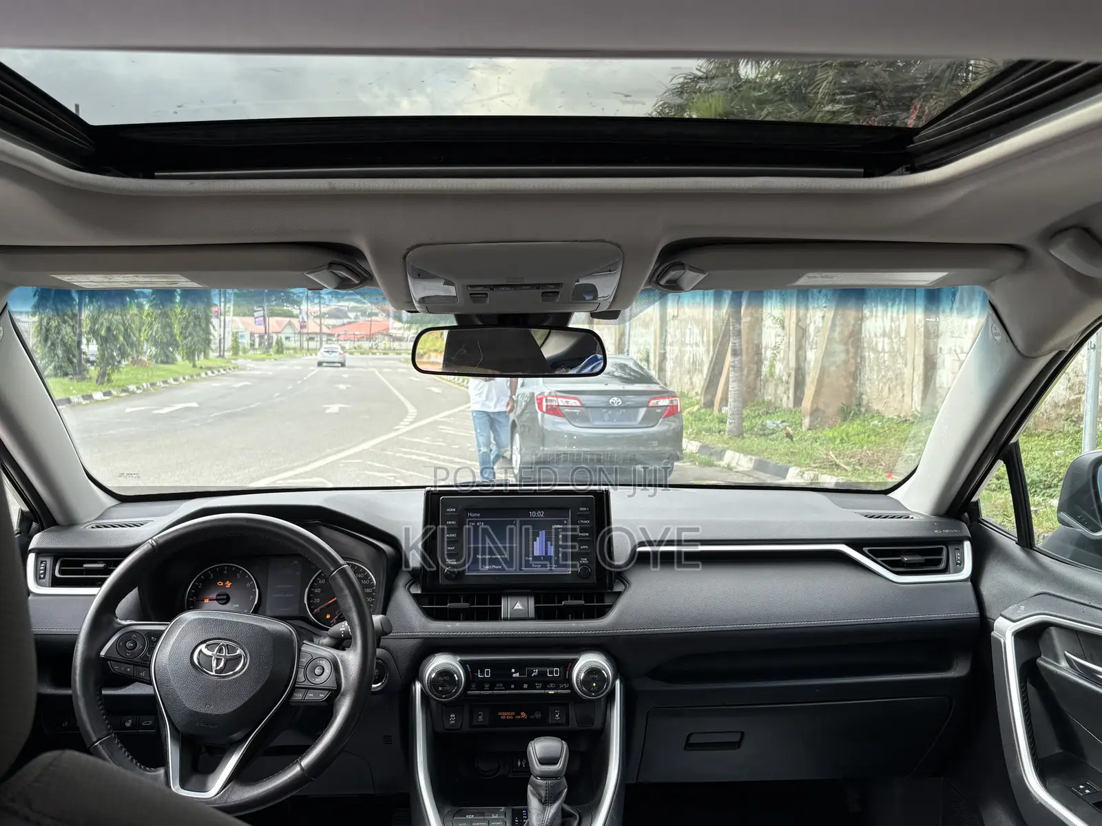 Toyota RAV4 XLE AWD 2020 Gray