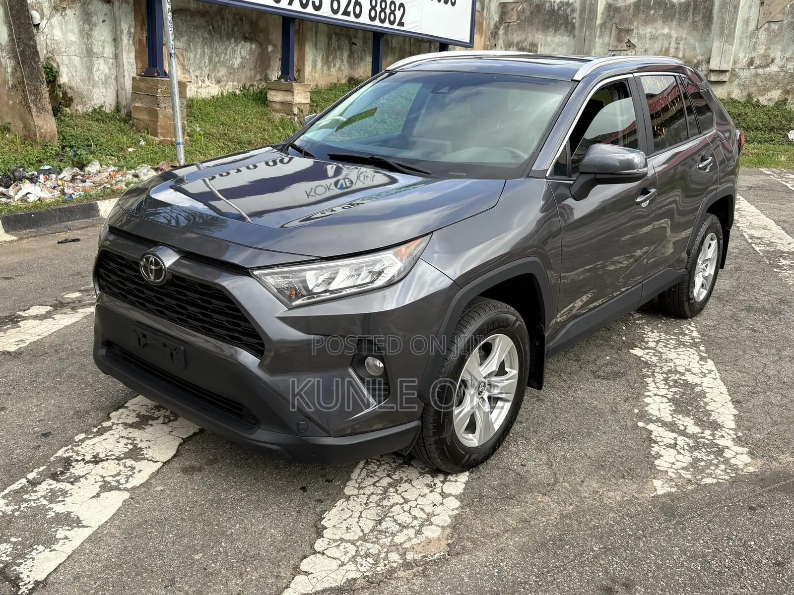 Toyota RAV4 XLE AWD 2020 Gray
