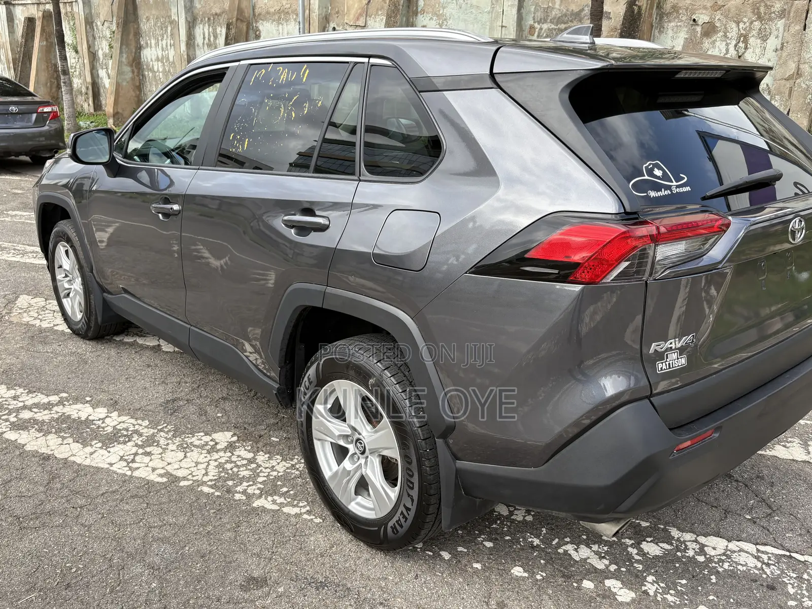 Toyota RAV4 XLE AWD 2020 Gray