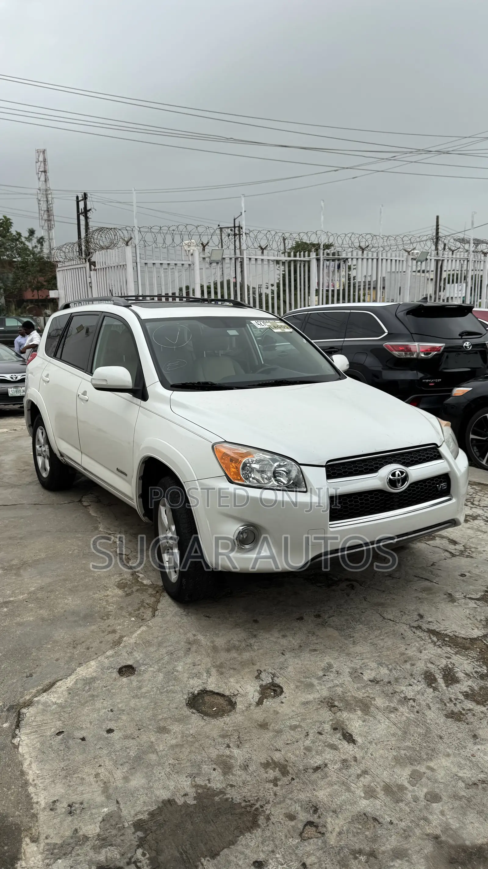 Toyota RAV4 3.5 Limited 2010 White