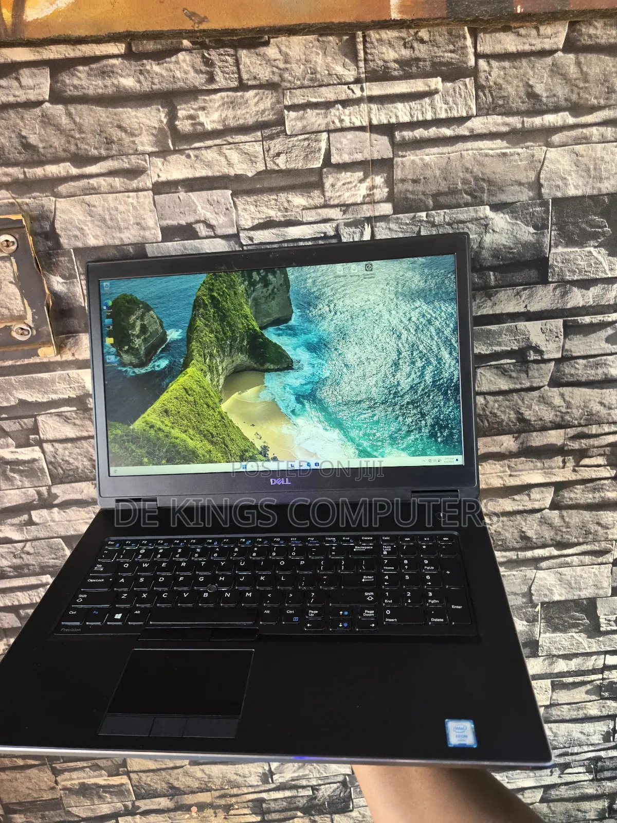 Laptop Dell Precision 7730 32GB Intel Xeon SSD 256GB