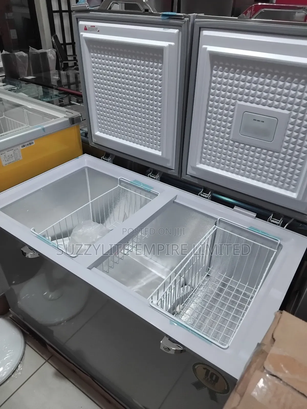 Scanfrost Double Door 400 Liters Chest Freezer