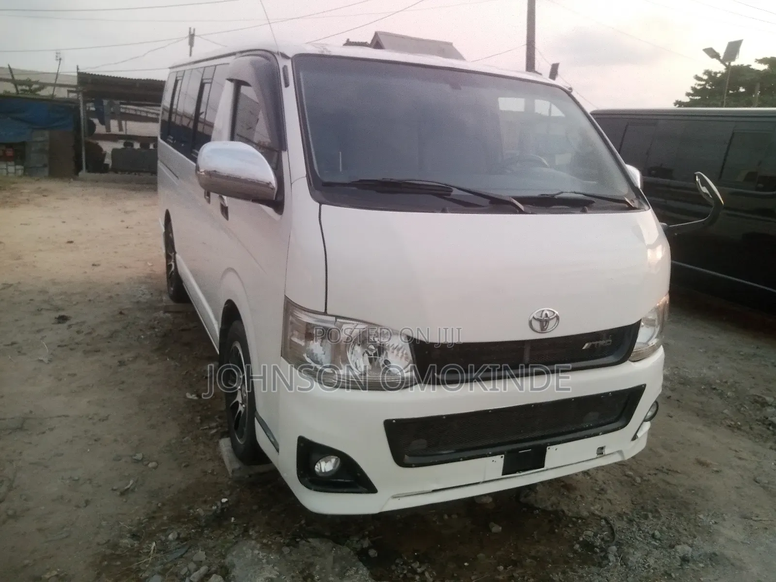 Toyota HiAce 2011 White