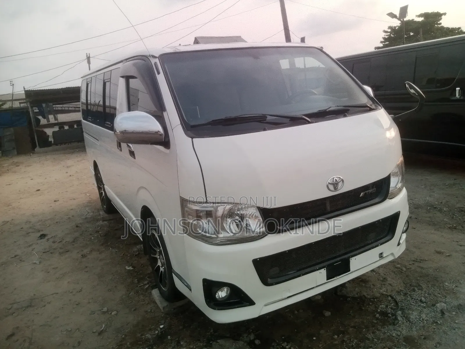 Toyota HiAce 2011 White