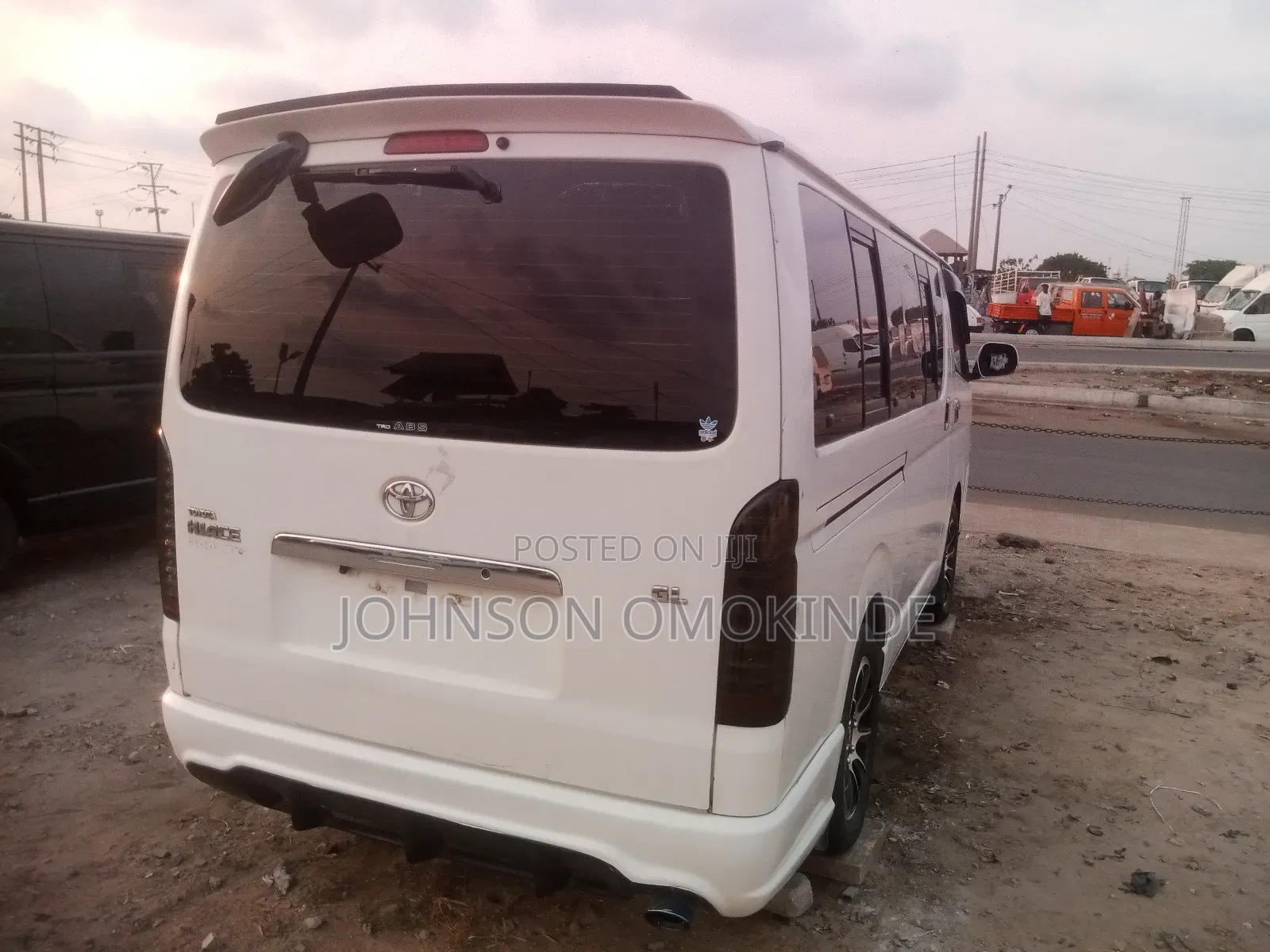 Toyota HiAce 2011 White