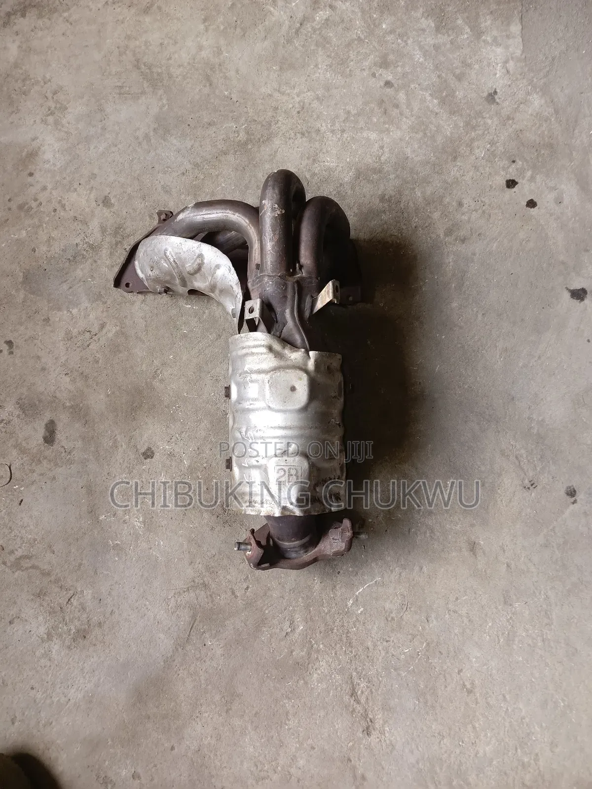 Toyota Venza 4plug Engine Catalytic Exhaust Pot.