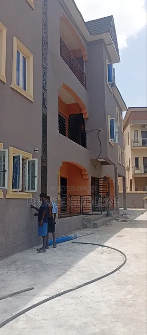 2bdrm Block of Flats in Rockville Estate, Dawaki for rent