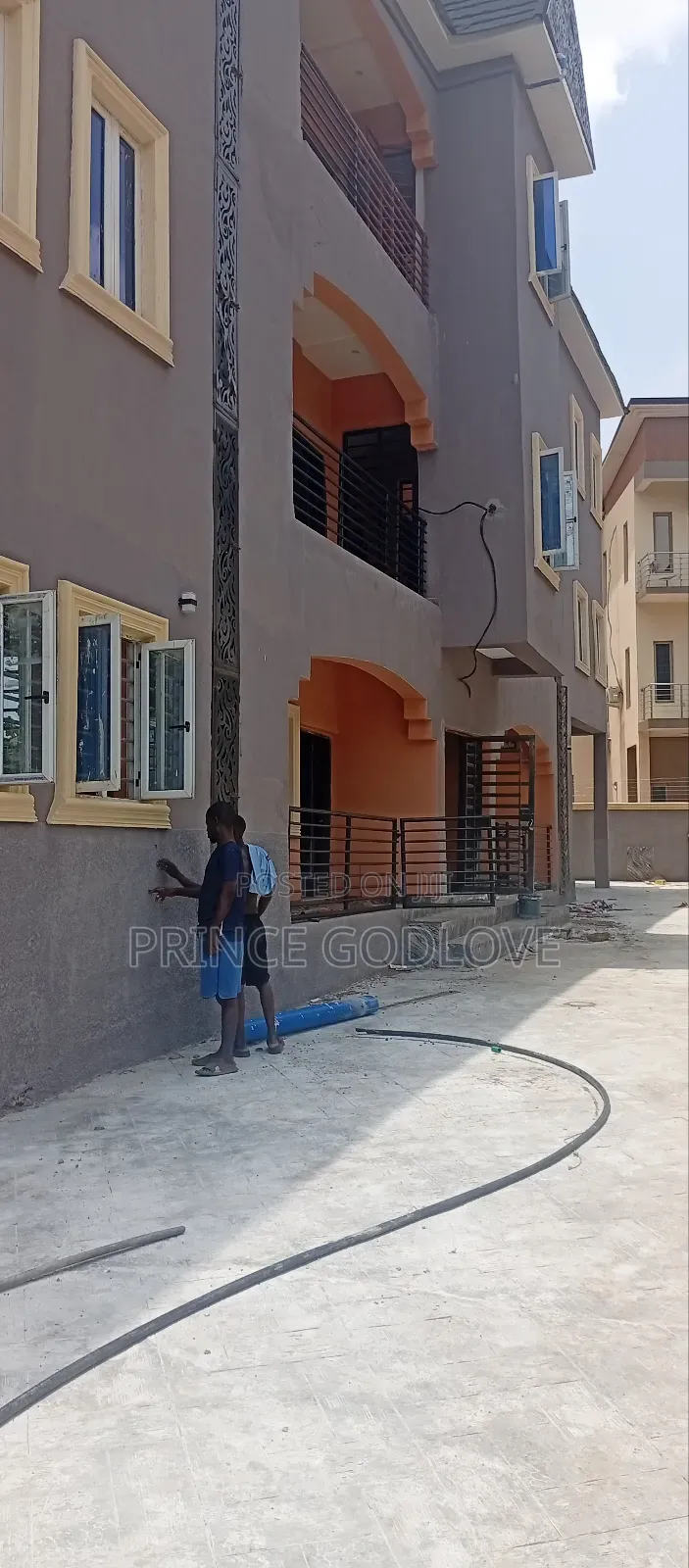 2bdrm Block of Flats in Rockville Estate, Dawaki for rent