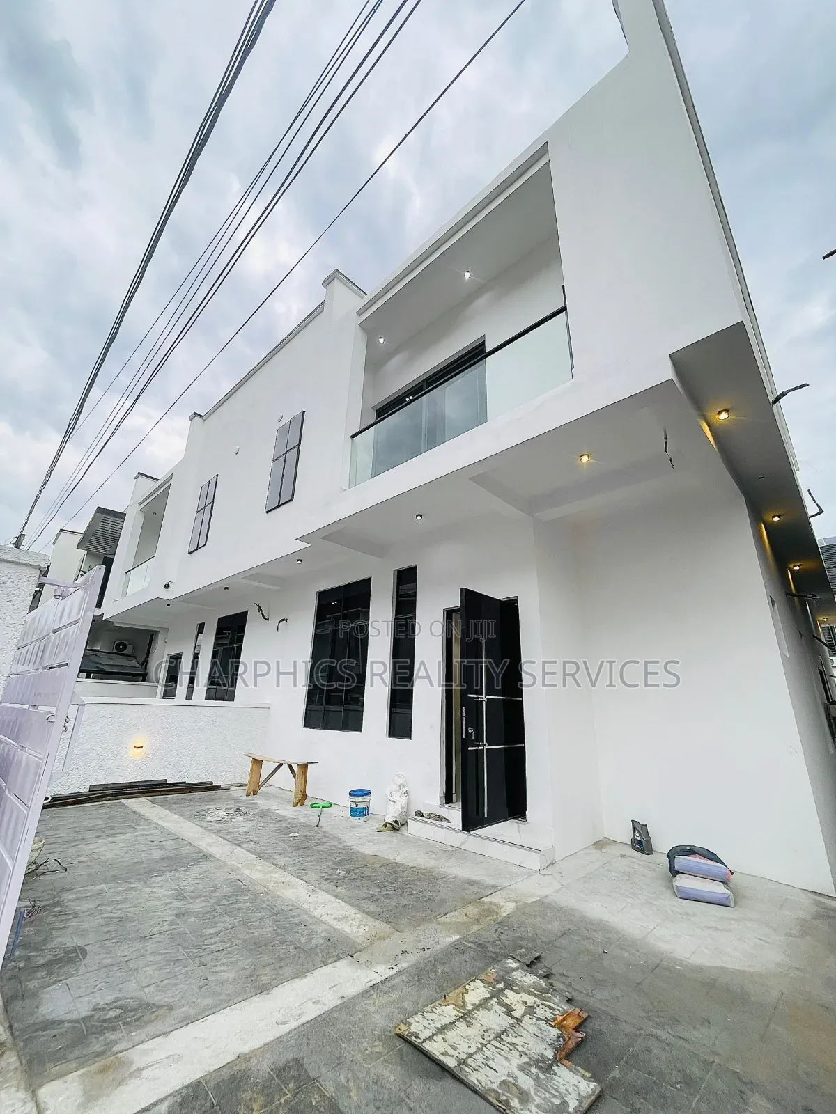 4bdrm Duplex in Ikota for sale