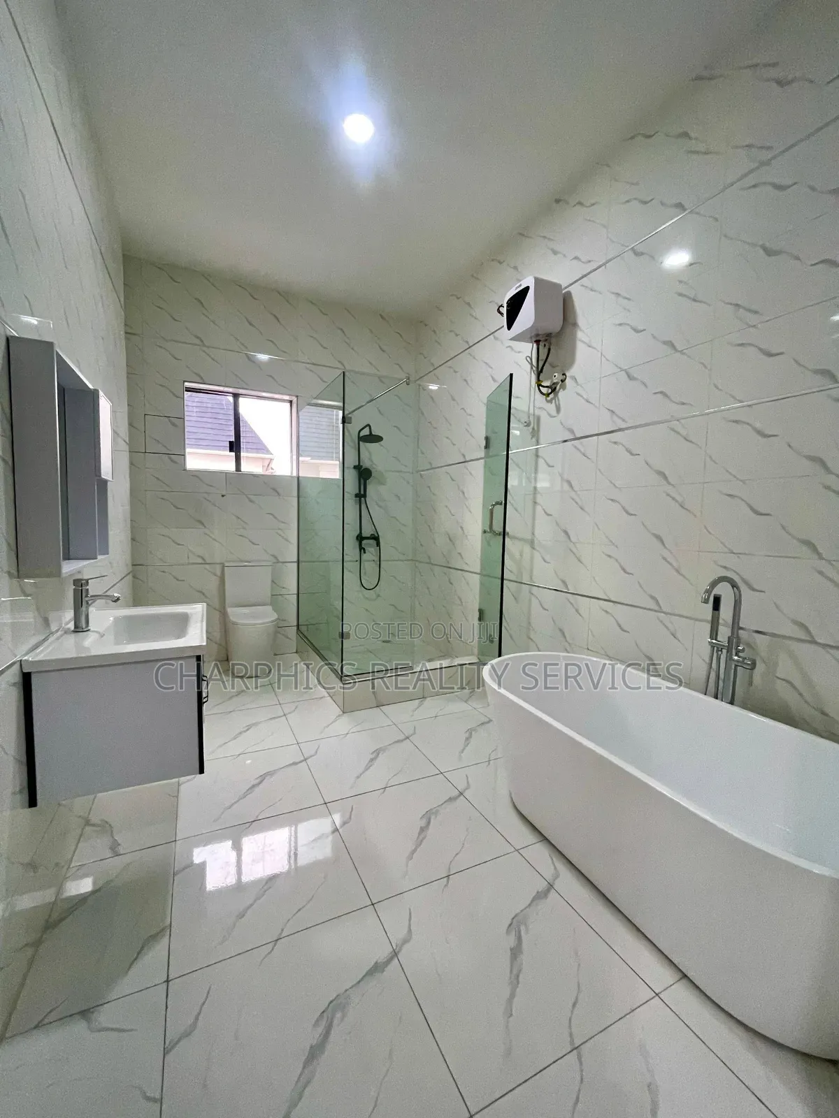 4bdrm Duplex in Ikota for sale