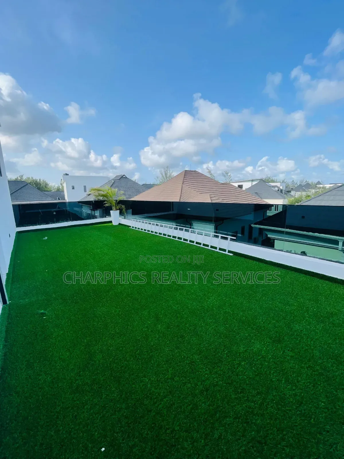 5bdrm Duplex in Lekki for sale