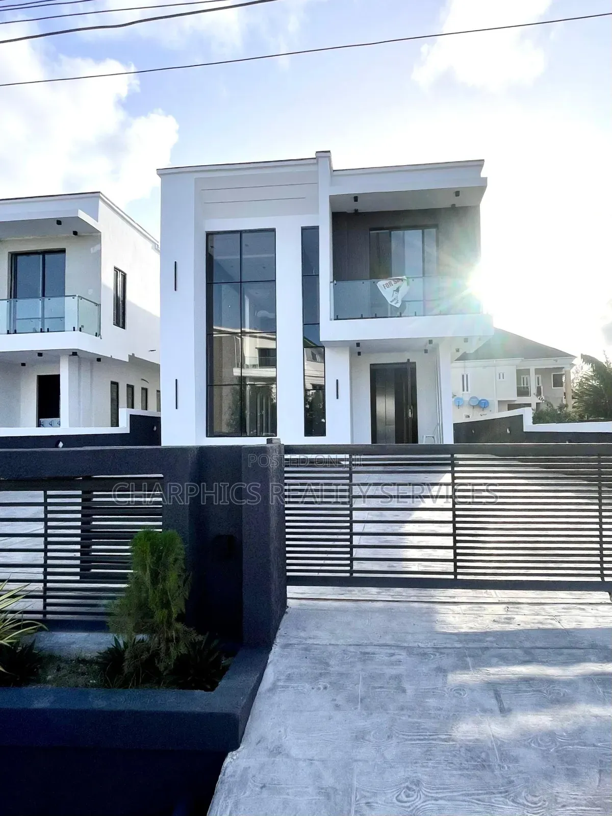 5bdrm Duplex in Lekki for sale