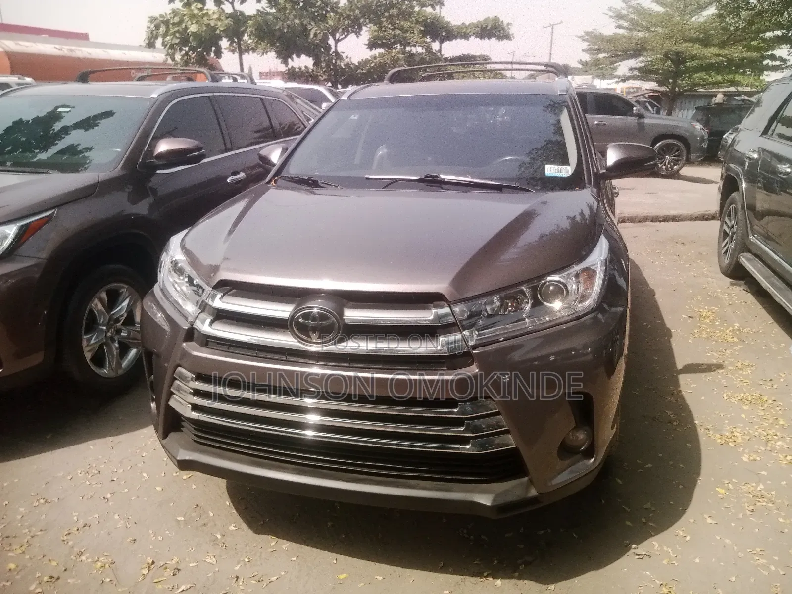 Toyota Highlander XLE 4x2 V6 (3.5L 6cyl 8A) 2018 Brown
