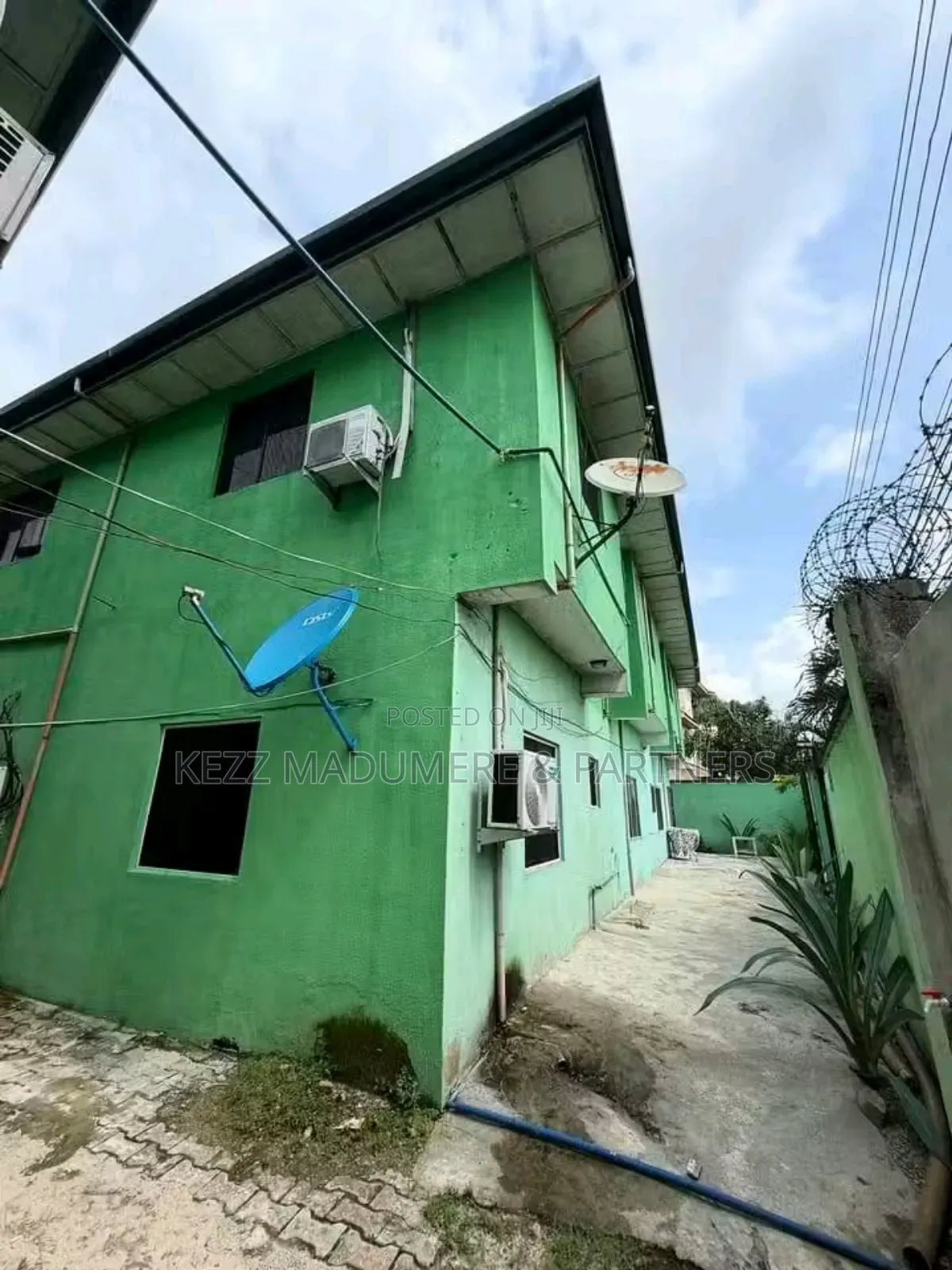 8bdrm Block of Flats in Gra Port Harcourt for sale