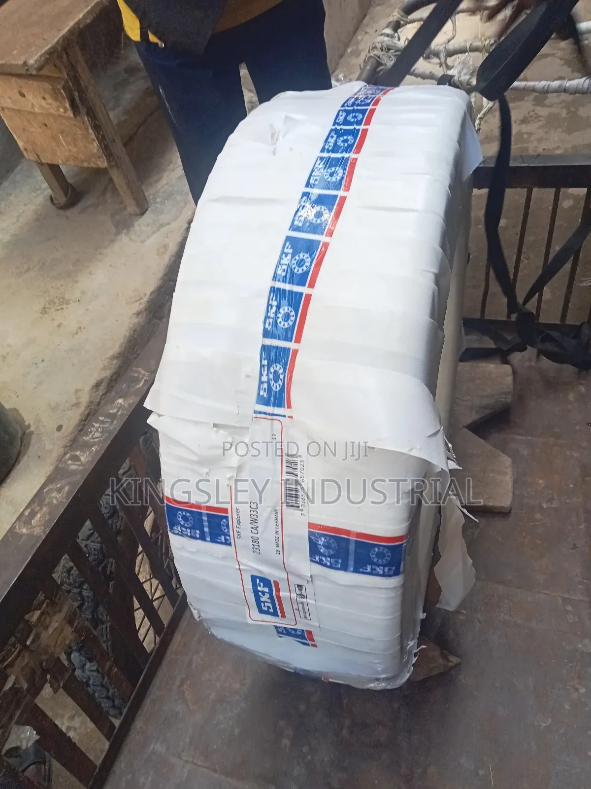 Heavy Duty Spherical Roller Bearing 23180caw33.C3