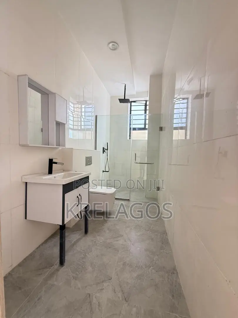 4bdrm Duplex in Ikota for sale