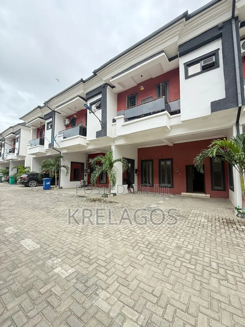 4bdrm Duplex in Ikota for sale