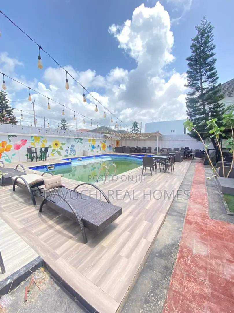 4bdrm Duplex in Victoria Island for rent