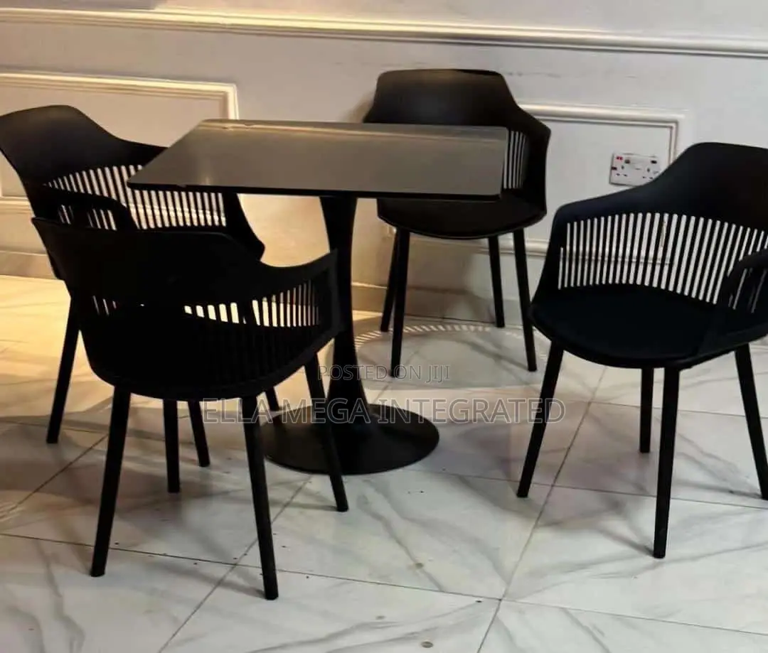 Dining Table With 4 Seaters