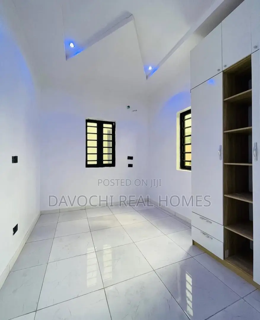 4bdrm Duplex in Thomas Estate for rent