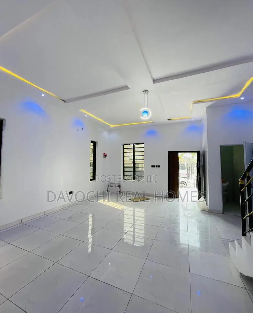 4bdrm Duplex in Thomas Estate for rent