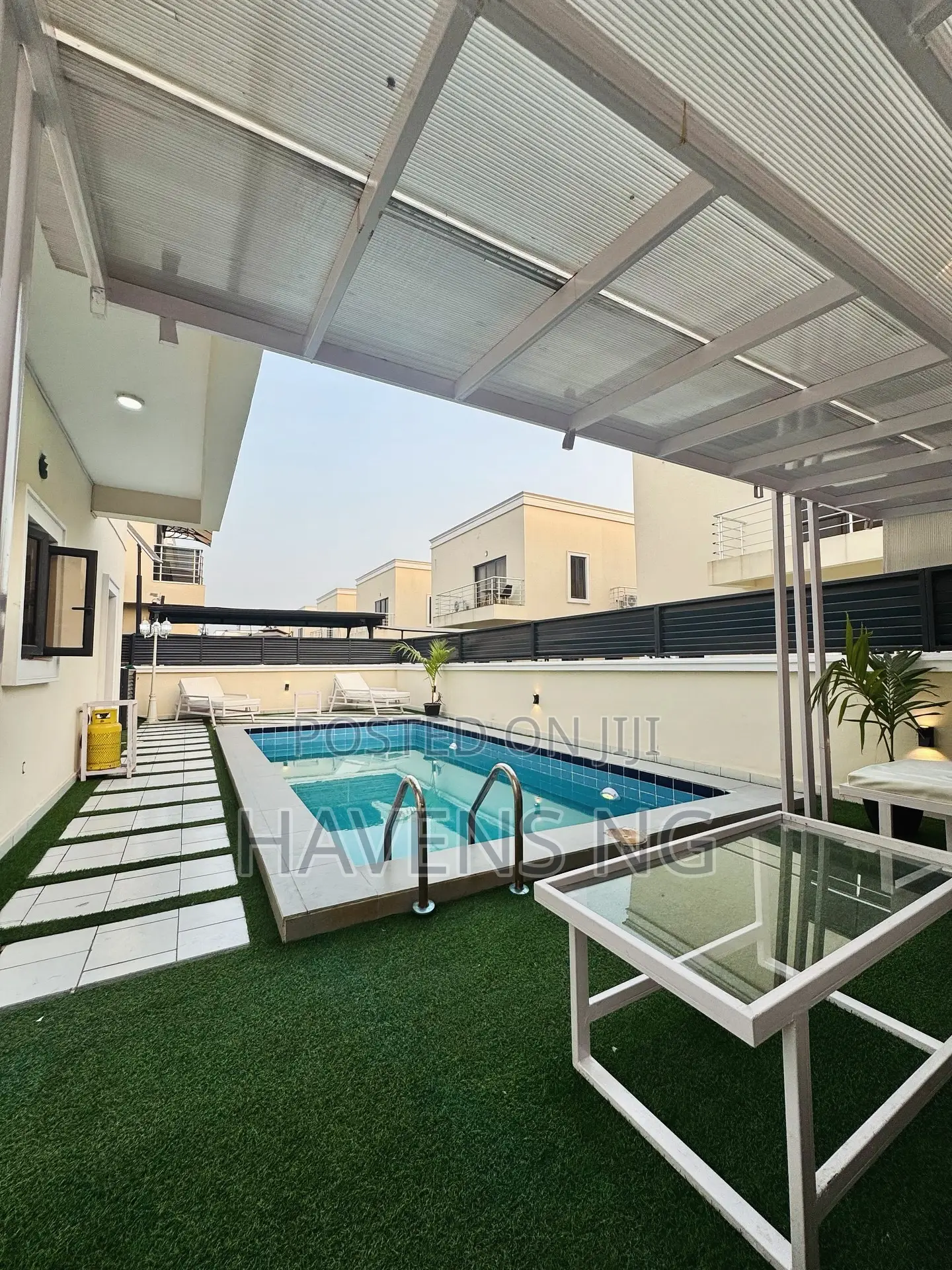 Versatile 4 Bedroom Apartment With Private Swimming Pool